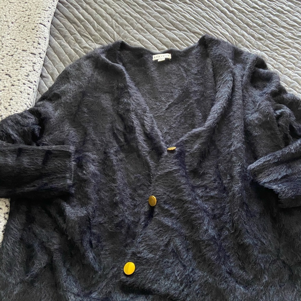 Black eyelash cardigan 4x